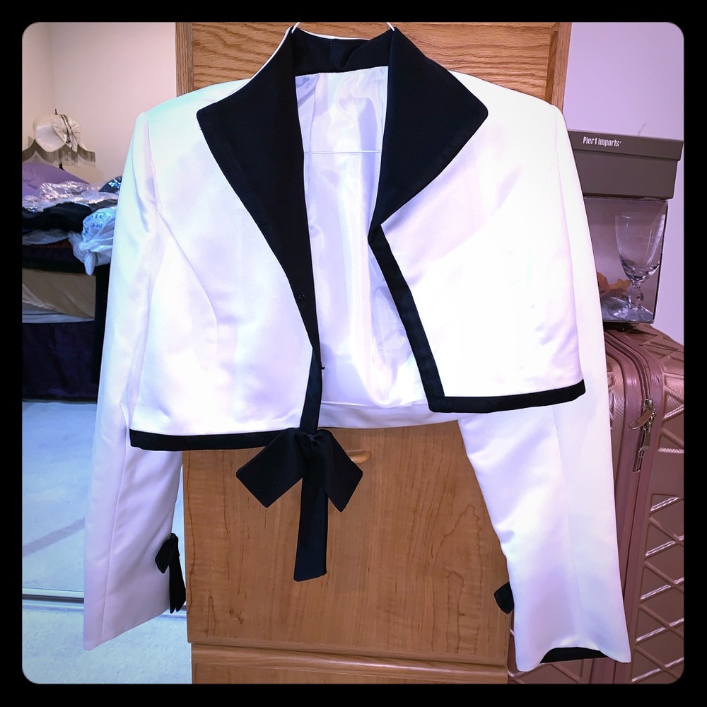 Silky short jacket